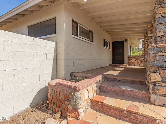 2nd image of 10622 N 9TH Drive