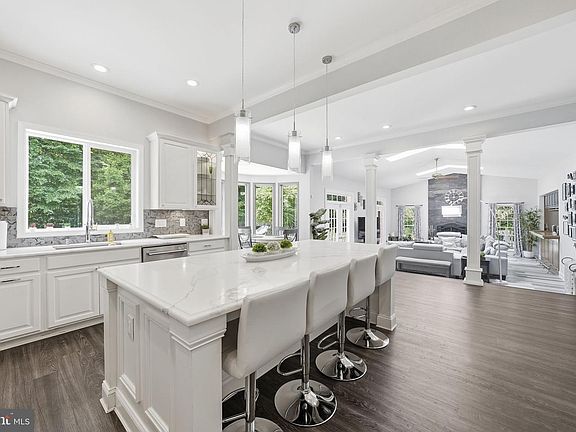 4th image of 8604 Beaver Pond Ln