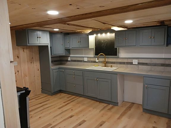 2nd image of 50 N Spring St #1
