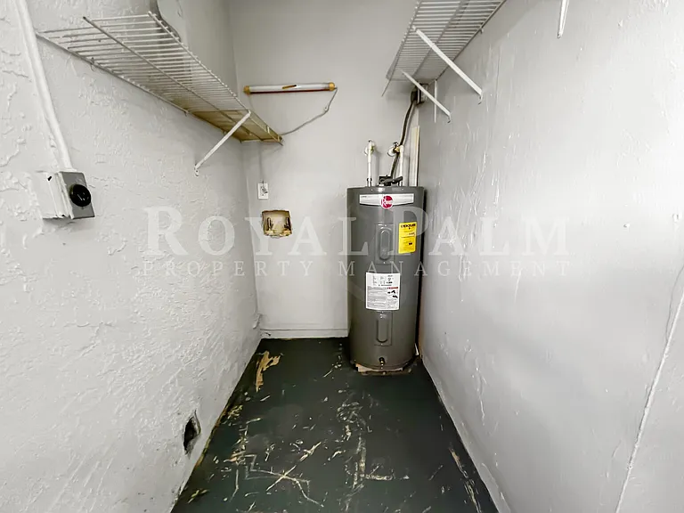 2704 Owen Ave — Photo 30
