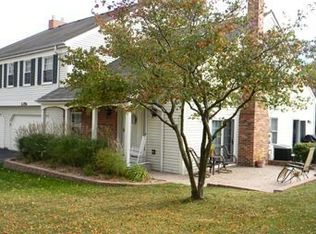 2S756 Timber Dr, Warrenville, IL 60555