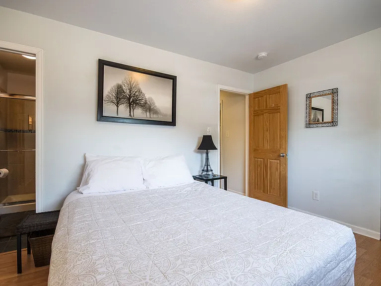 4145 Monroe Dr — Photo 4
