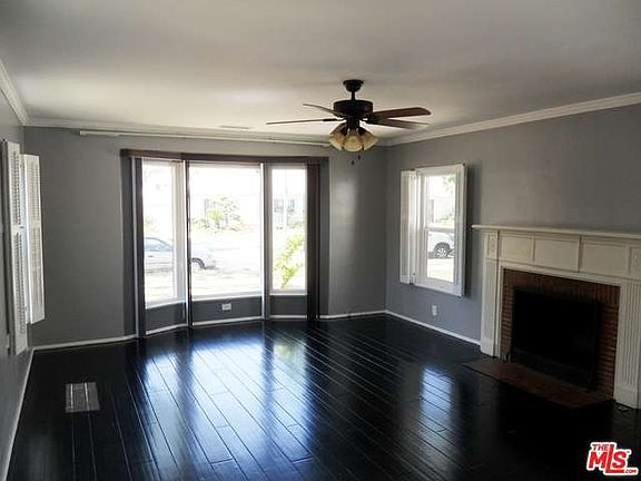 3rd image of 3820 Edgehill Dr