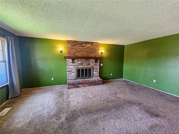 3rd image of 1401 W Callahan Dr