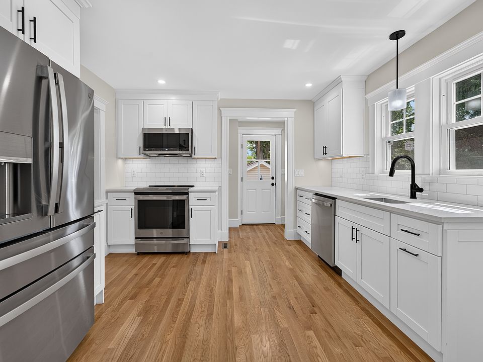 1st image of 47 Ronald Rd