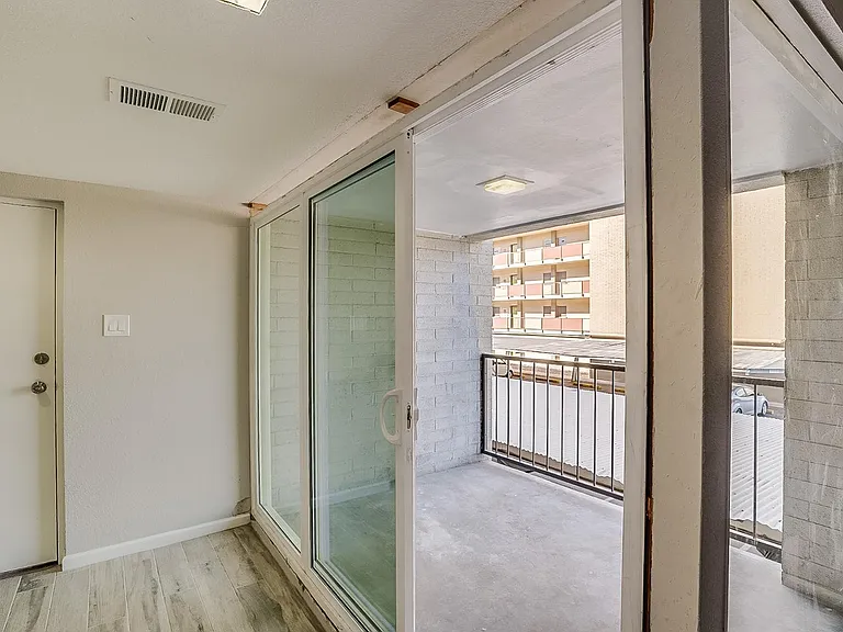 351 E Thomas Rd #D201 — Photo 29