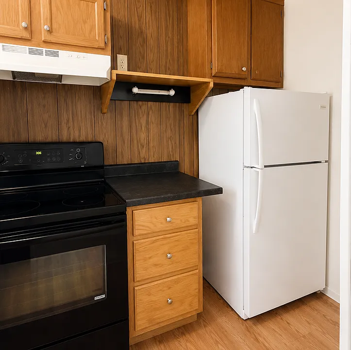 115 W Pearl St #3