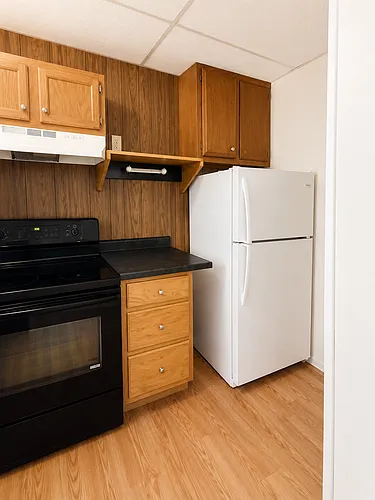 115 W Pearl St Photo 1
