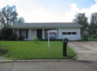9 Space Dr, Texarkana, TX 75503
