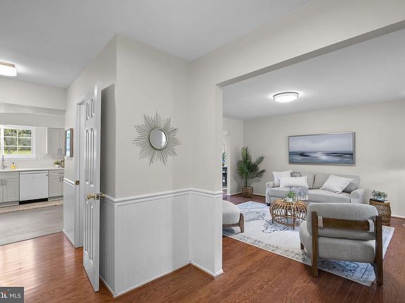 5th image of 15015 Nighthawk Ln