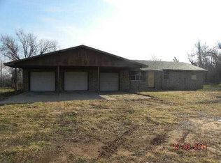 1013 N Main St, Bradley, OK 73011