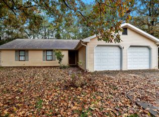 15 Oakbrook Ct, Covington, GA 30016