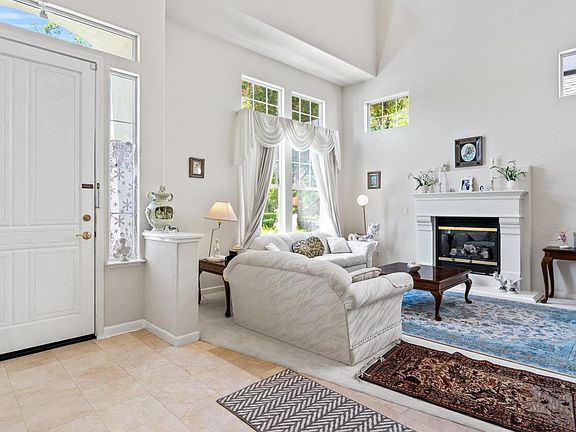5th image of 520 Hawk Drive