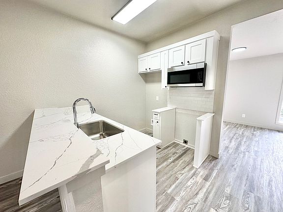 5th image of 1600 Scripture St #207