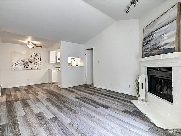 4th image of 14200 NE 171st Street #D203