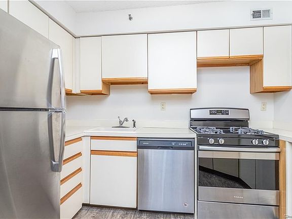 2nd image of 14 Nosband Ave APT 3D