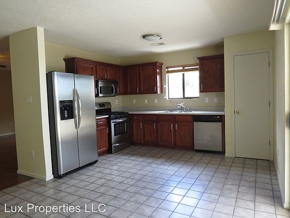 4th image of 11200 Roan Ave SW