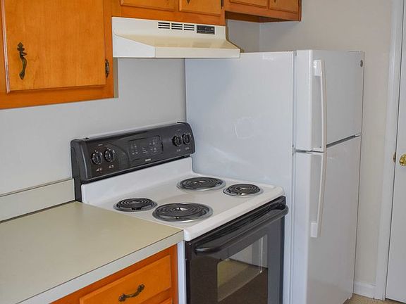 5th image of 901-905 W 4th St #903