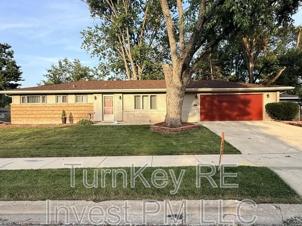 471 Tomahawk St, Park Forest, IL 60466