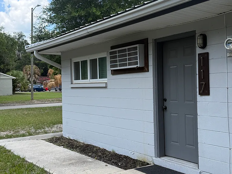 117 SE 8th St #117 — Photo 22