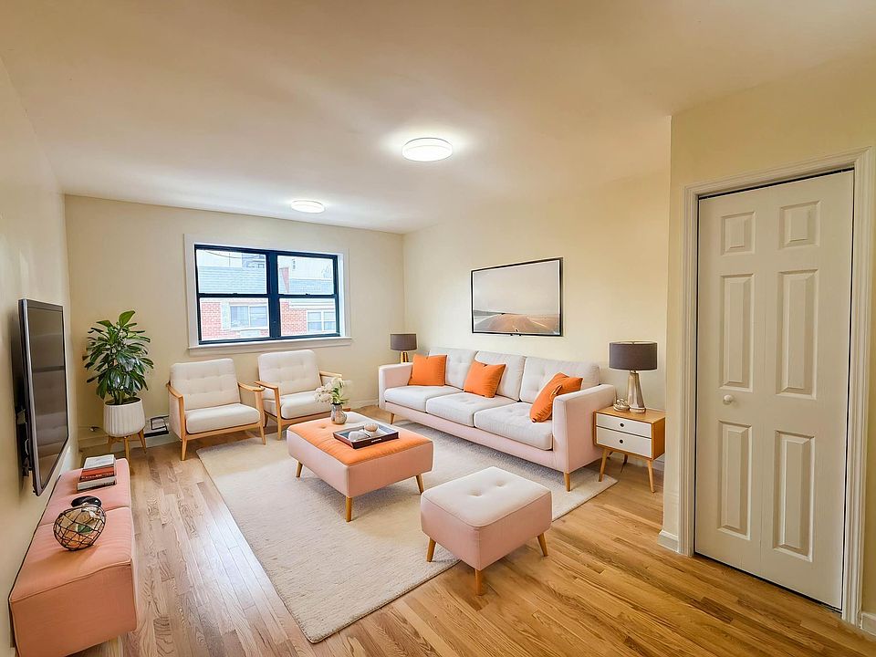 1st image of 25-27 32nd St #2