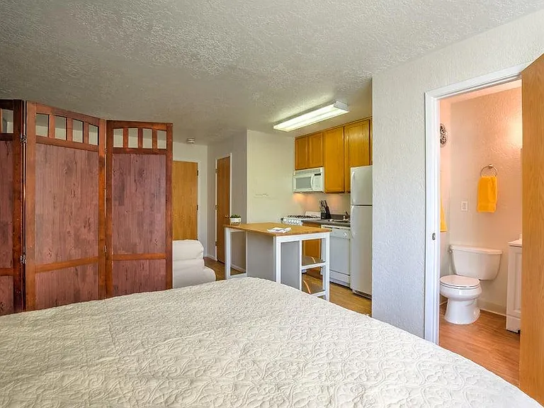 1409 Girard Blvd NE #U — Photo 11