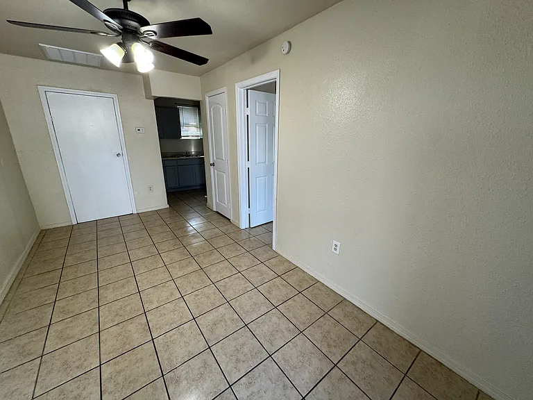 4404 Boxwood Rd #20 — Photo 4