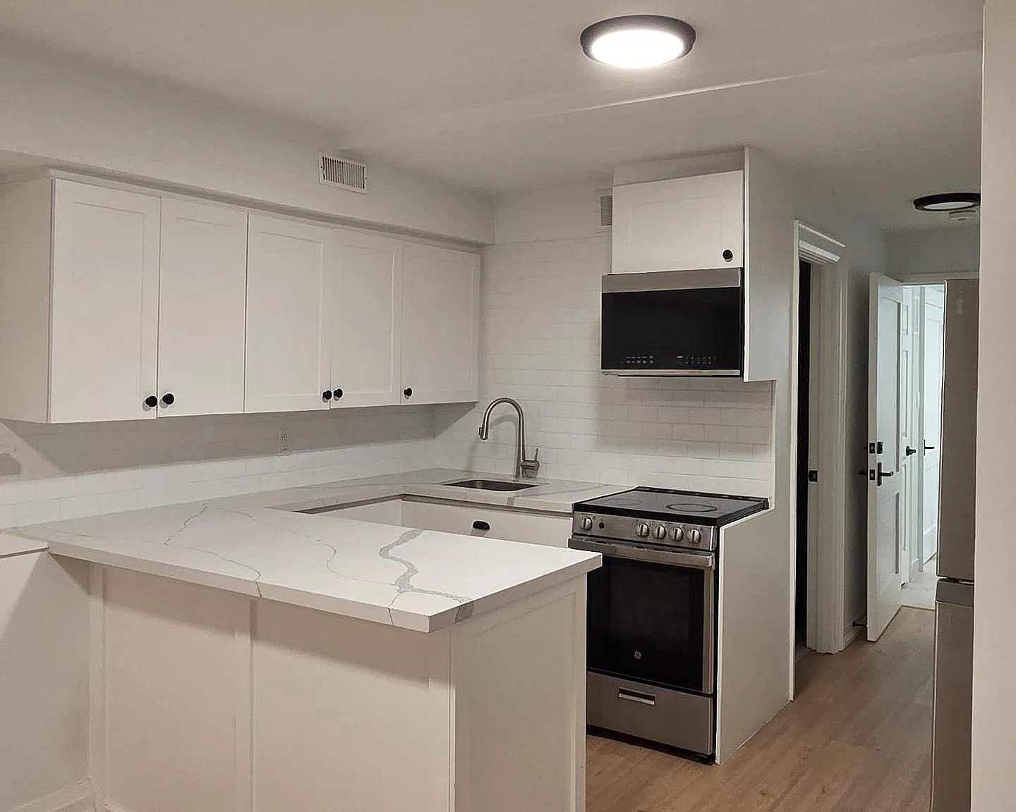 1 bed, $1,800 — Photo 2