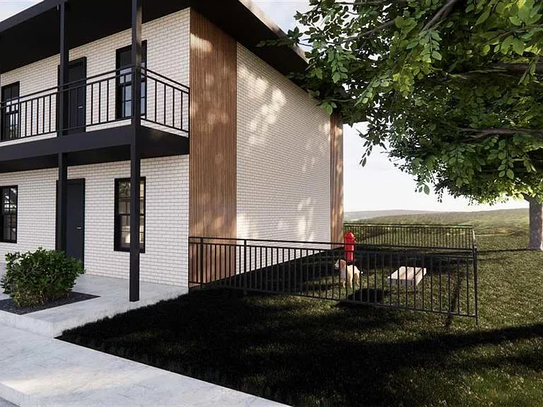 705 W Highpoint Dr #C — Photo 2