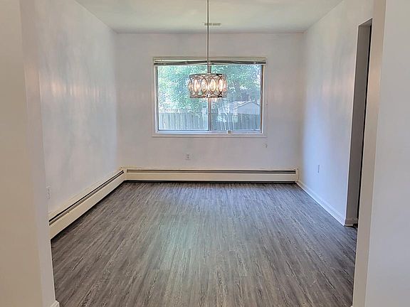 4th image of 2200 Farougi Ct