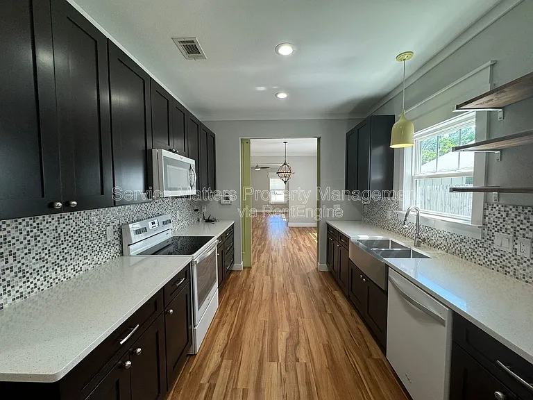 1416 E Baars St — Photo 12