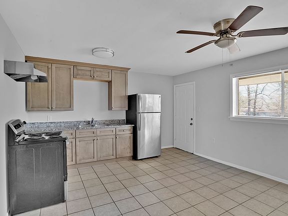 3rd image of 503 Church St #403-A