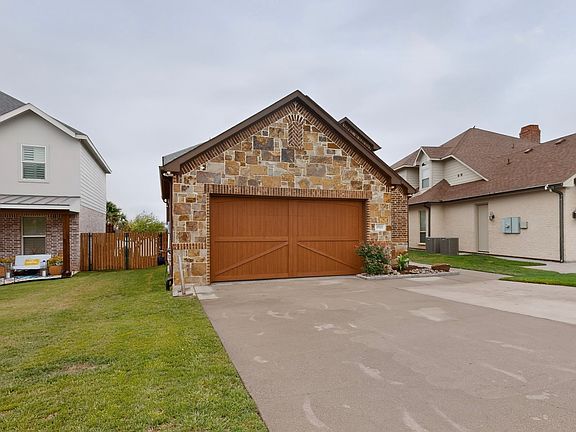 3rd image of 2313 Windjammer Way