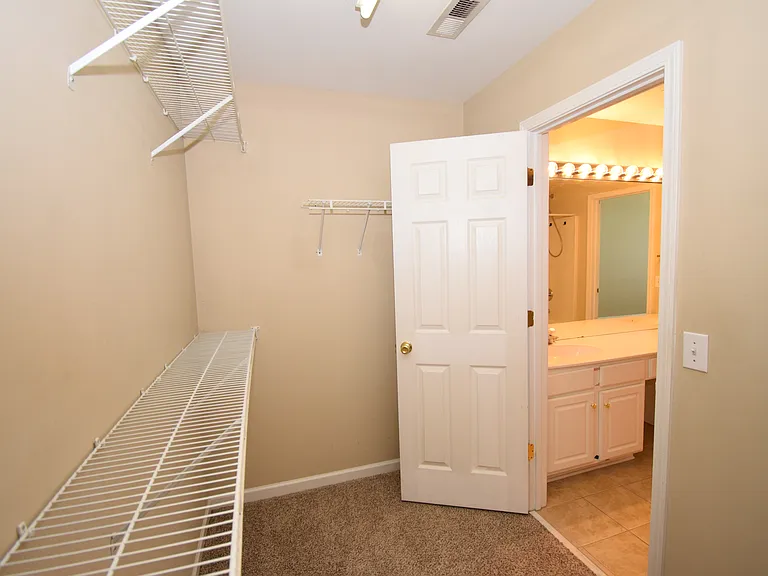 3322 Elizabeth Glen Dr — Photo 15