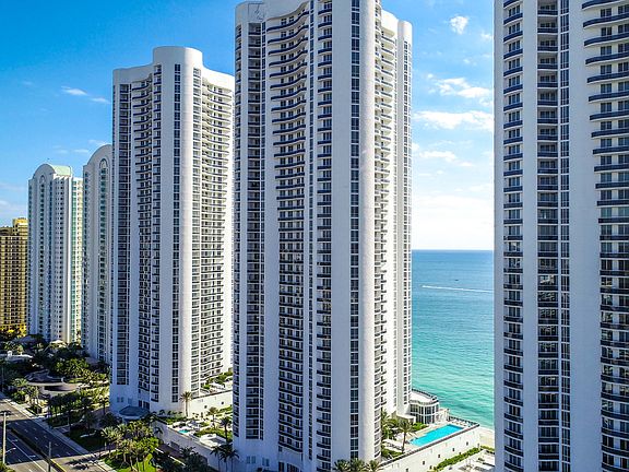 5th image of 16001 Collins Ave APT 3205
