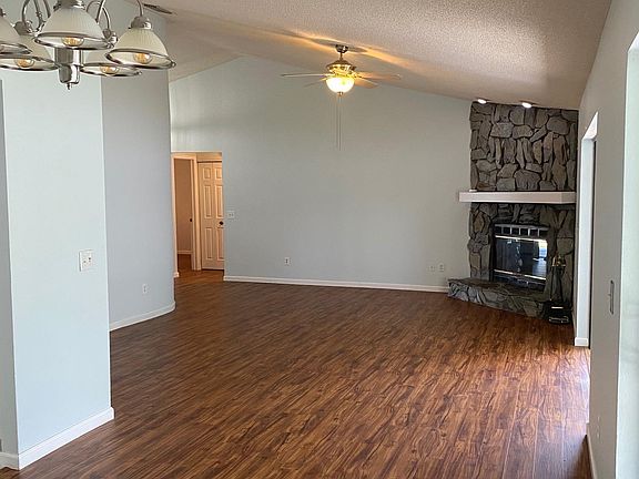 5th image of 23562 Pine Lake St