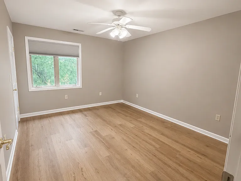 119 Oconomowoc Sq — Photo 7