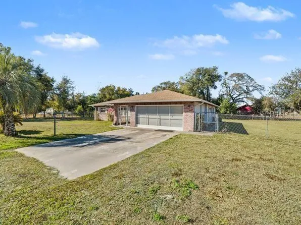 5213 Lantana St, Zephyrhills, FL 33542