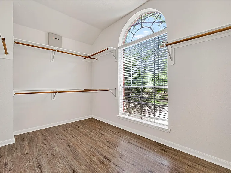 14603 Bladenboro Dr — Photo 42