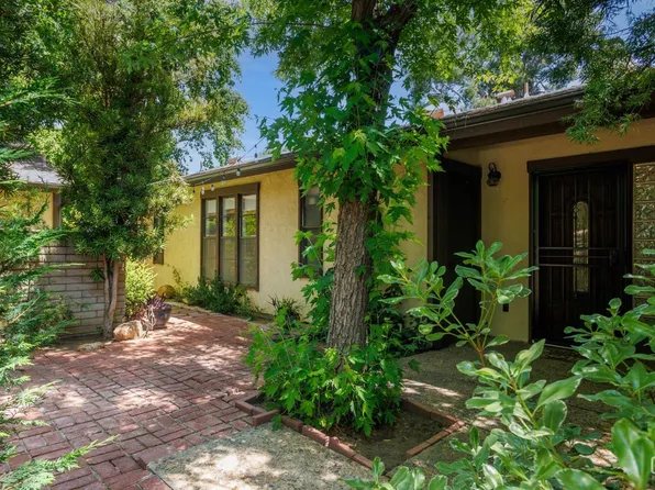 11832 Conners Ct, Bakersfield, CA 93306