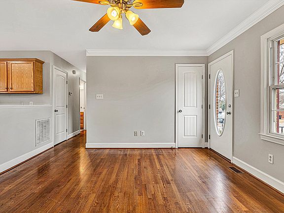 4th image of 1019 Maywood Dr