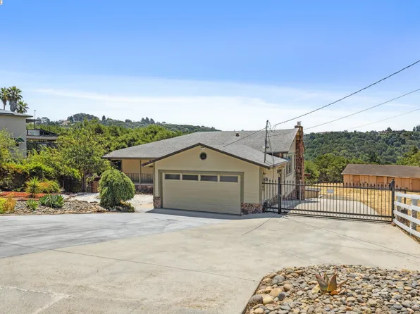 3581 Star Ridge Rd, Hayward, CA 94542
