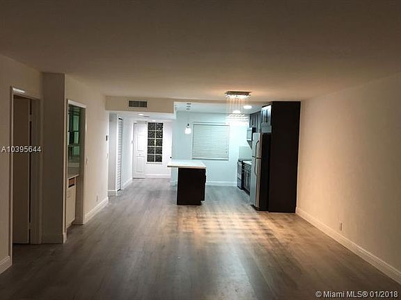 2nd image of 404 Lakeview Dr APT 203