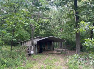 124 Bluffs Dr, Mountain View, AR 72560