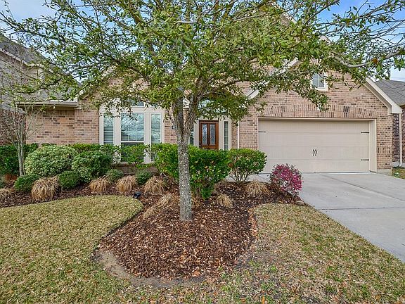 3rd image of 4022 Elk Bluff Ln