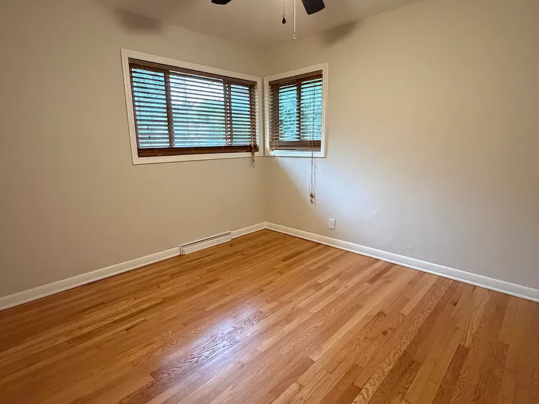 464 Quan Ave — Photo 23