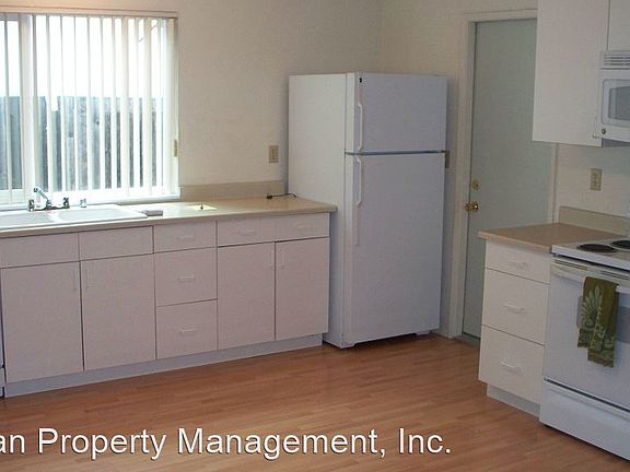 3rd image of 1535 Mosswood Dr