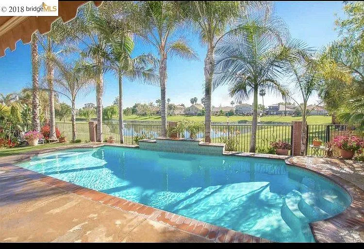 5500 Lanai Ct photo 1