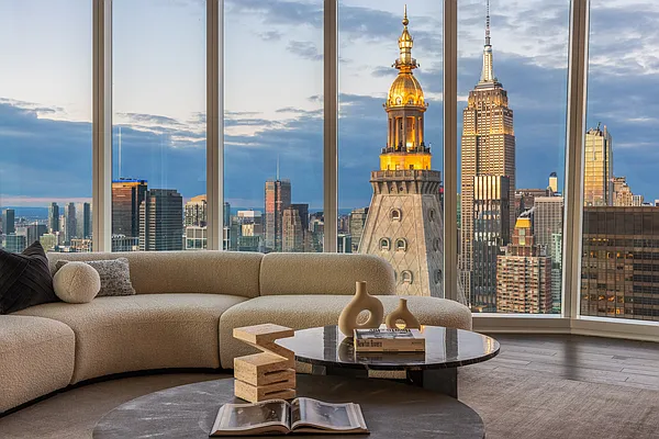 Rented by OFFICIAL | media 17