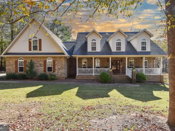 205 Deer Creek Dr, Forsyth, GA 31029